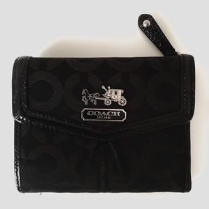 Coach Wallet ..